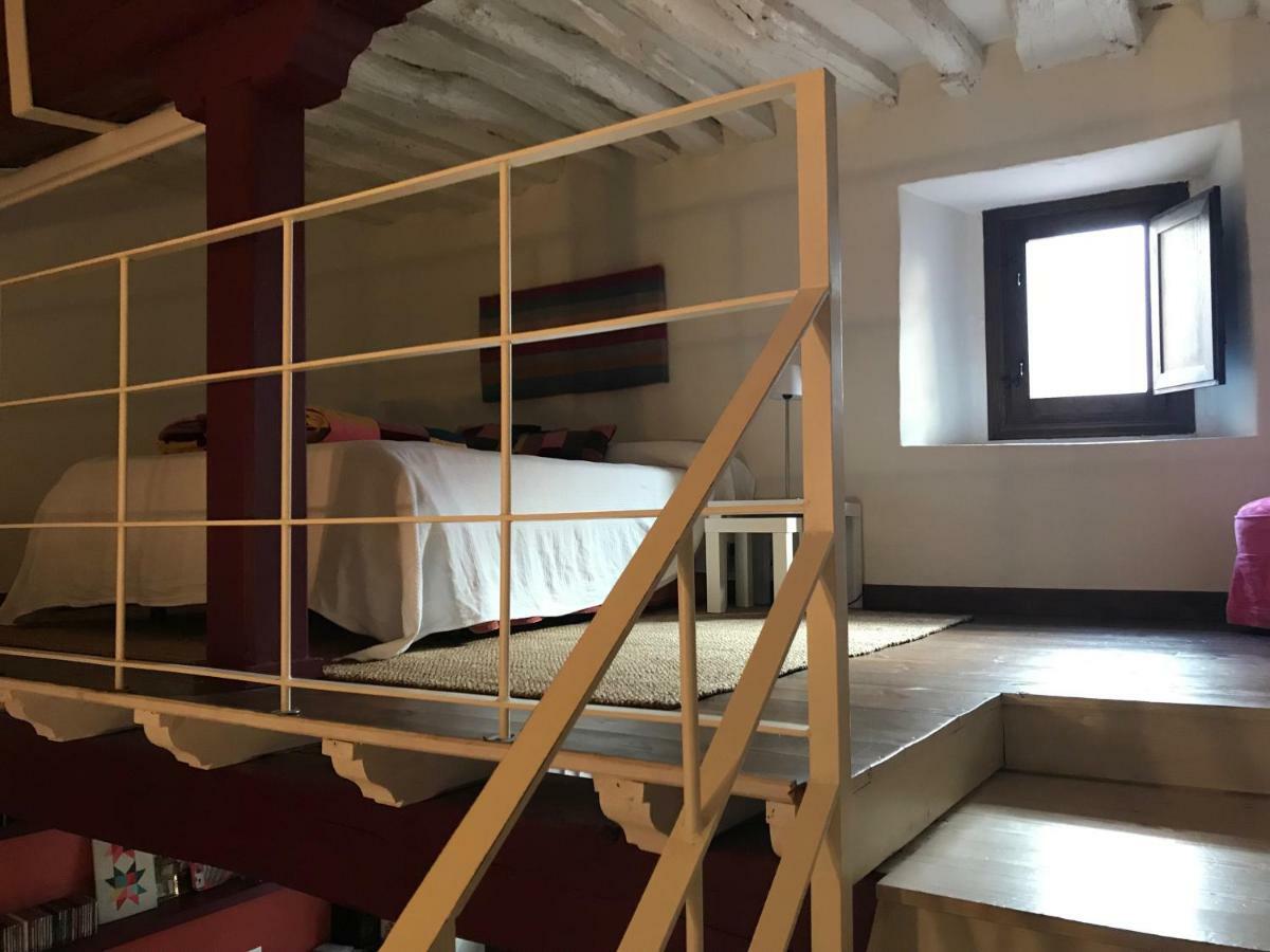 Apartamento Loft La Casa De Las Pajaritas Pasaron  ภายนอก รูปภาพ