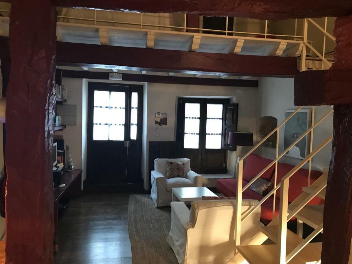 Apartamento Loft La Casa De Las Pajaritas Pasaron  ภายนอก รูปภาพ